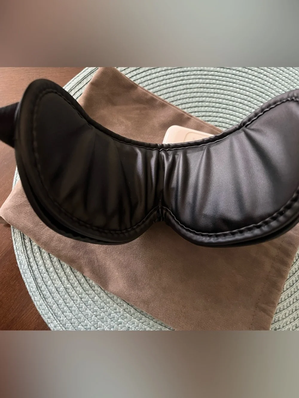 Black Eye Massager with Remote - Soothing Heat & Vibration